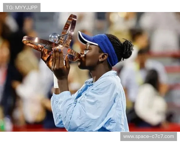 姆博科香港站三盘鏖战夺冠，世界排名首进前20